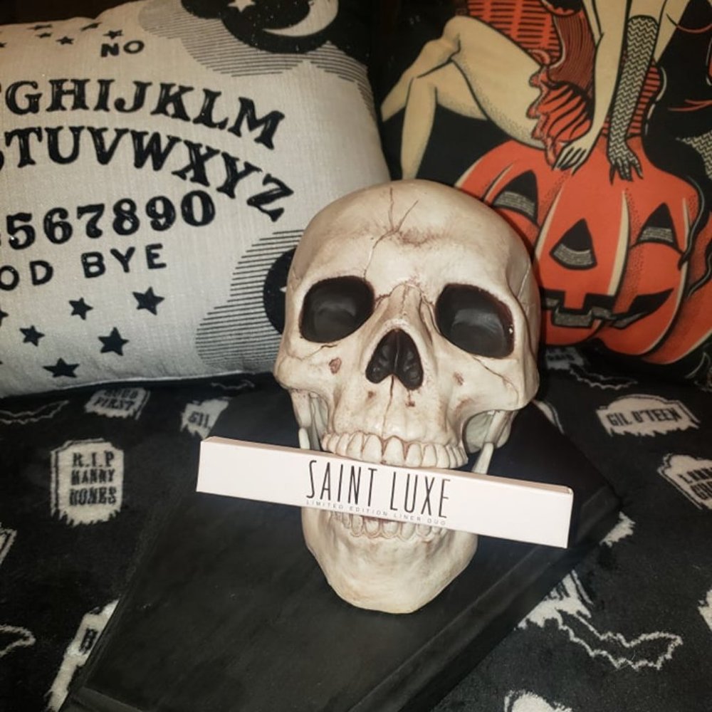 SAINT LUXE BEAUTY  Limited Edition Liner Duo